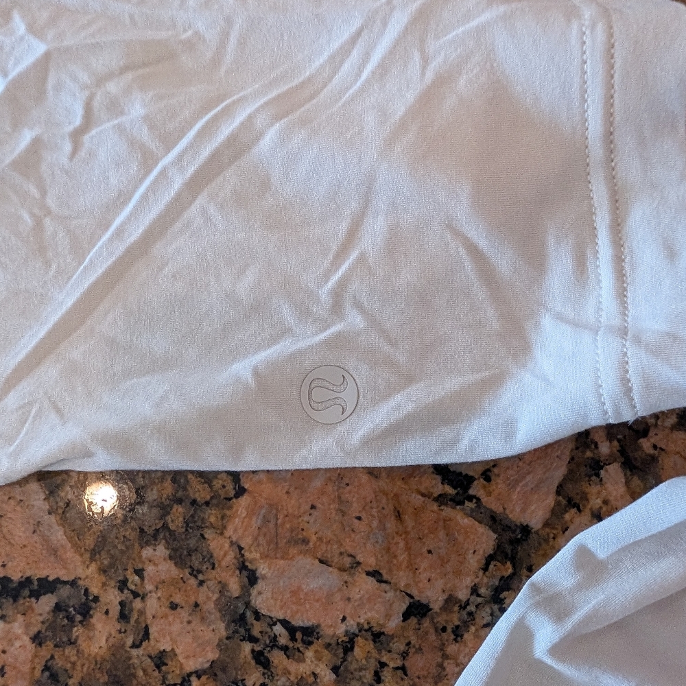 Lululemon Top - Picture 3 of 3